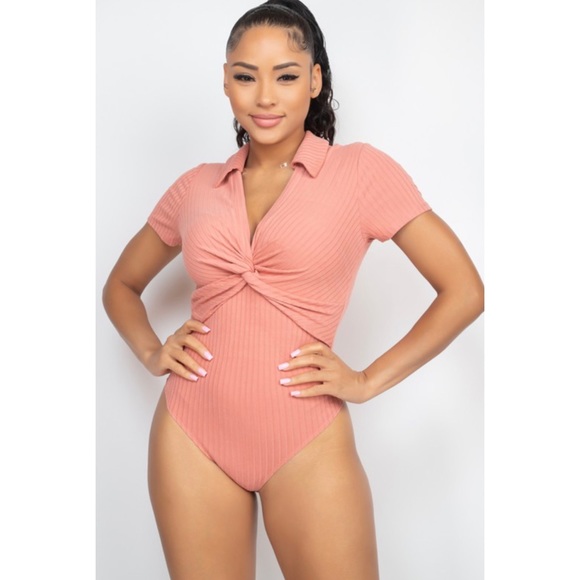 🆕Front twist collared bodysuit in Marsala - Picture 3 of 7